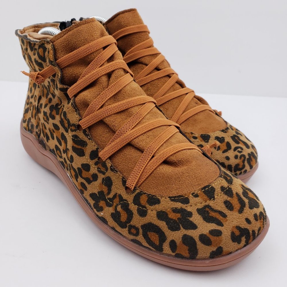 NEW Womens Size 7 Leopard Print Side Zip Sneakers